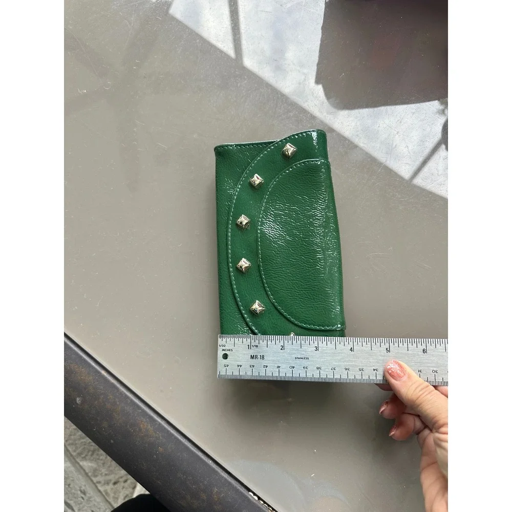 SAEKGAABD Genuine Leather Green Patent Studded Clutch Wallet Purse Organizer EUC